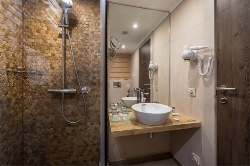 Suite with a terrace overlooking the golf course